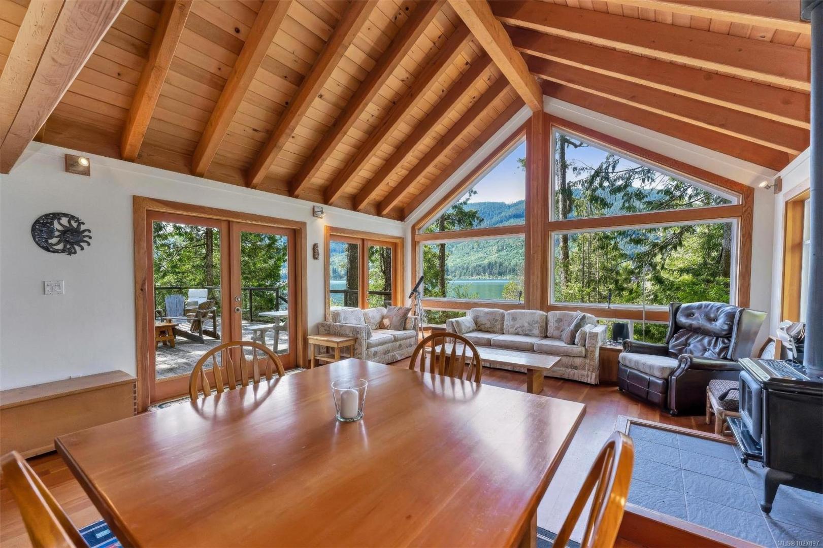Cedarwood Island – Private island in British Columbia, Canada